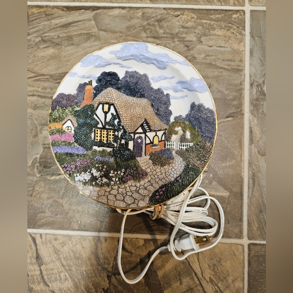 Vintage cottage light up plate
